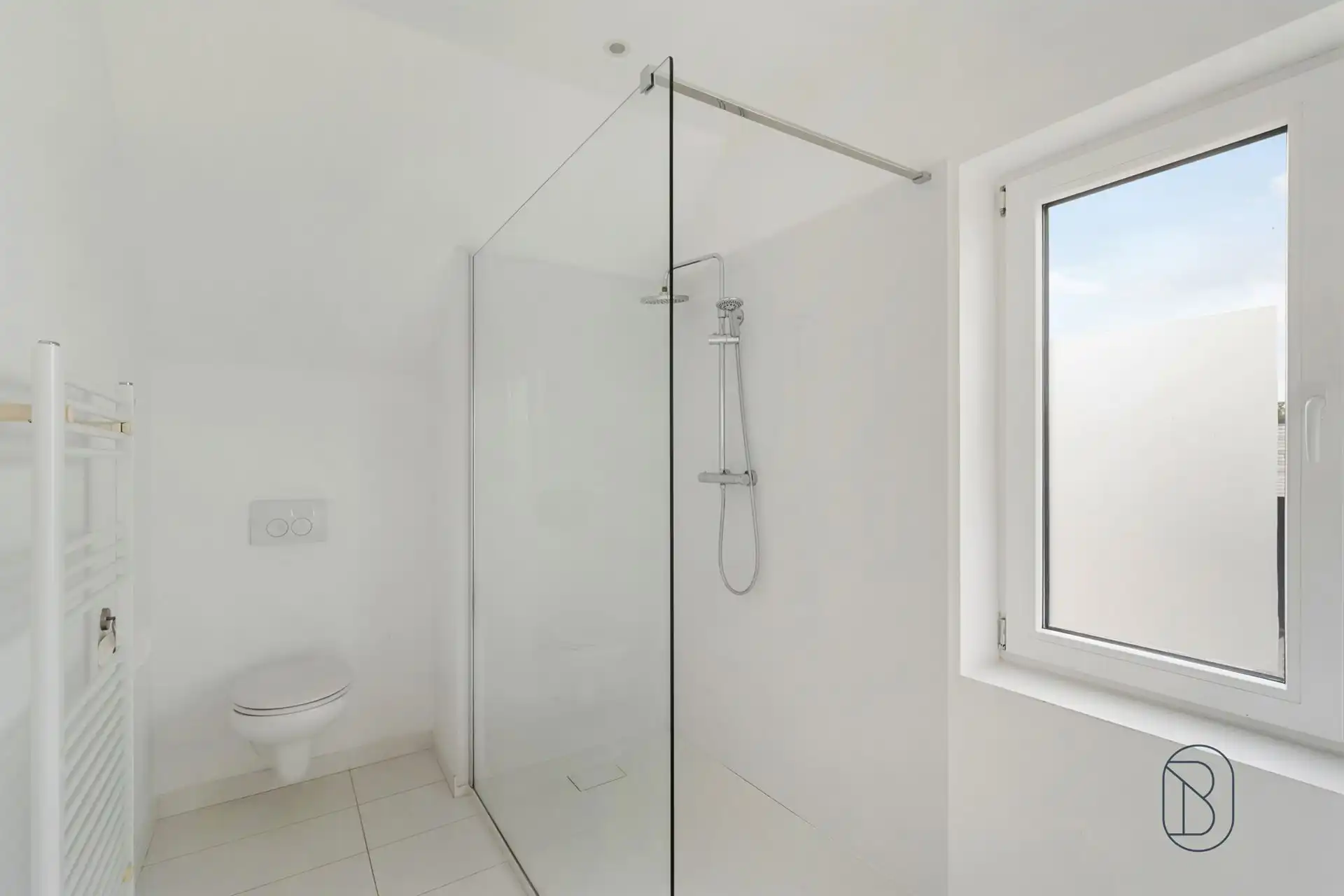 Ideaal kantoorgebouw/praktijk met appartement/extra kantoor foto 21