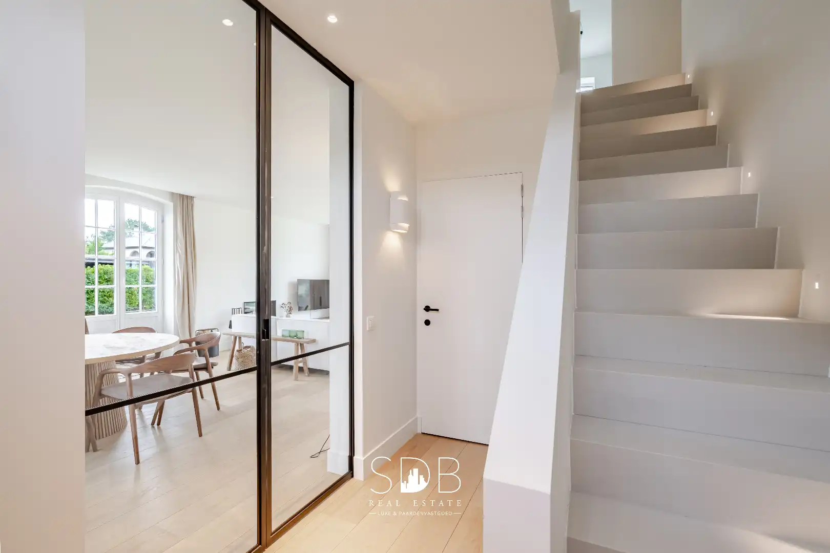Landelijke villa met gezinstuin op 852m² foto 4