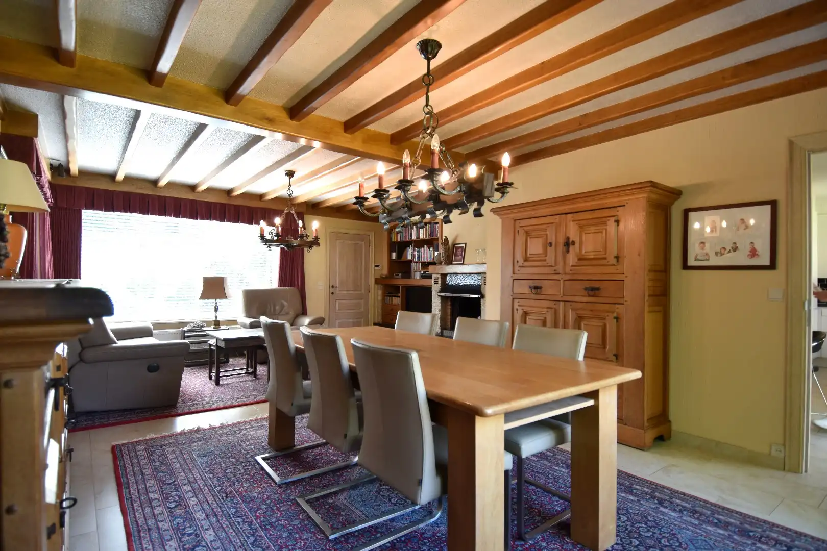 HOB met 4 slaapkamers, tuin en een inpandige garage te koop in Gullegem foto 5