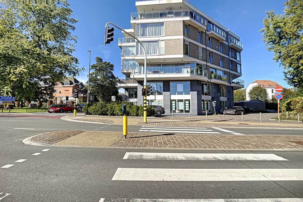 Appartement te koop foto {{pictureIndex}}