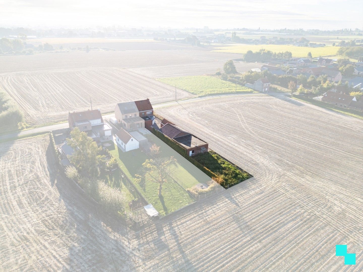 Hoofdfoto van de publicatie: Landelijk gelegen gerenoveerde woning met opslagruimte te Ingelmunster