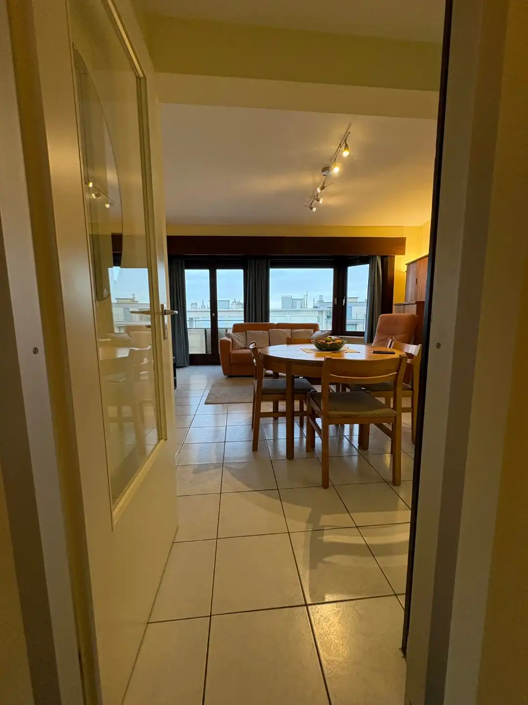 Instapklaar appartement met lateraal zeezicht – Zouavenplein foto 9