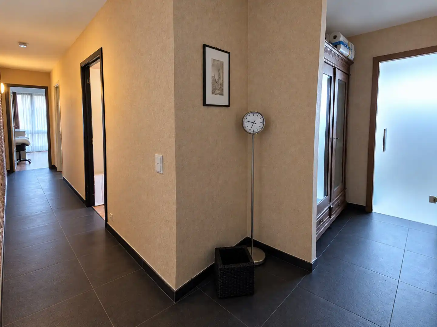 Commercieel handelspand met ruim duplexappartement foto 16