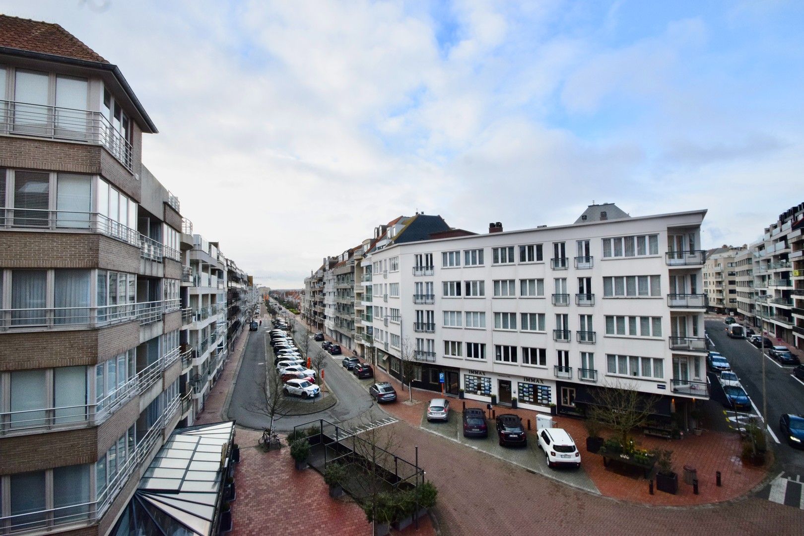 Pied-à-terre gelegen vlakbij het Rubensplein, de zeedijk en het commerciële centrum van Knokke. foto {{pictureIndex}}