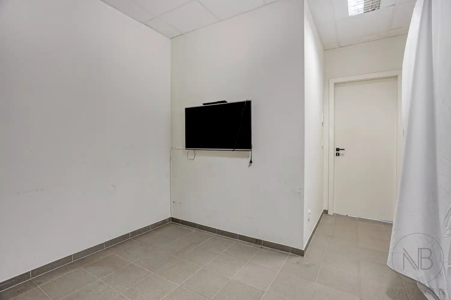 Instapklaar bedrijfsruimte van ca. 420 m² in het Botta-gebouw foto 23