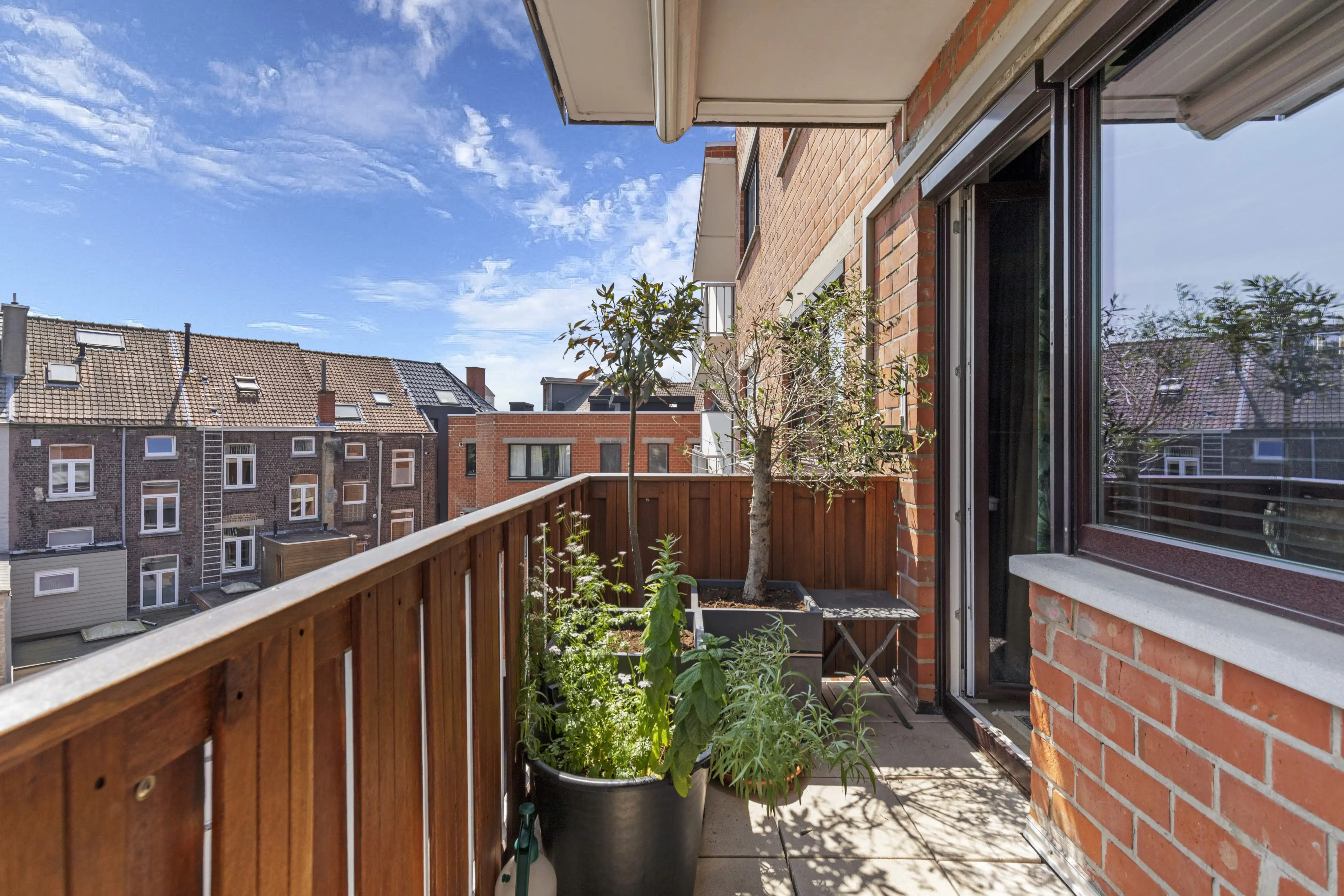 Gemeubeld 1-slaapkamer appartement met zonnig terras foto 11