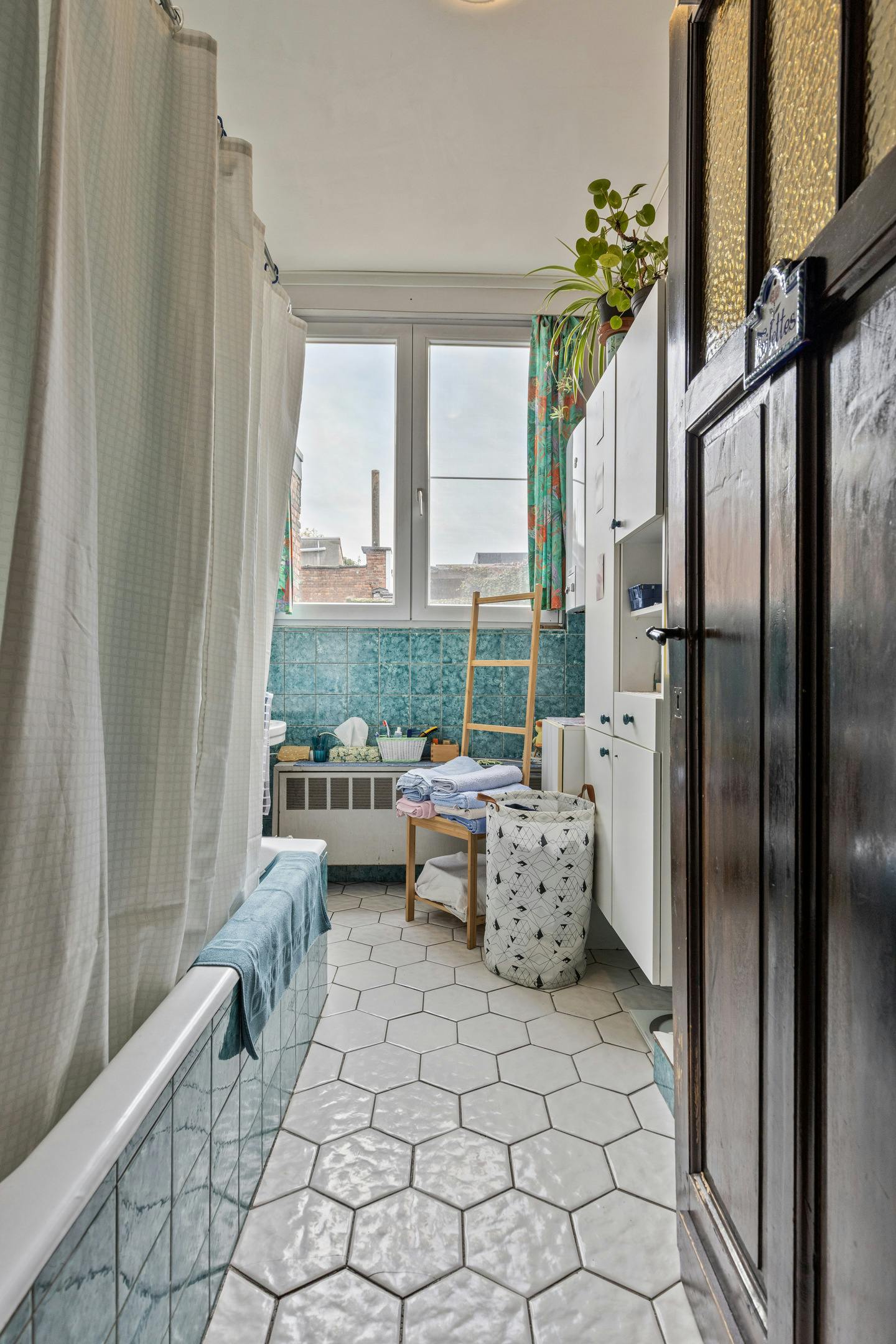 Huis met veel mogelijkheden te Deurne-zuid! foto 17