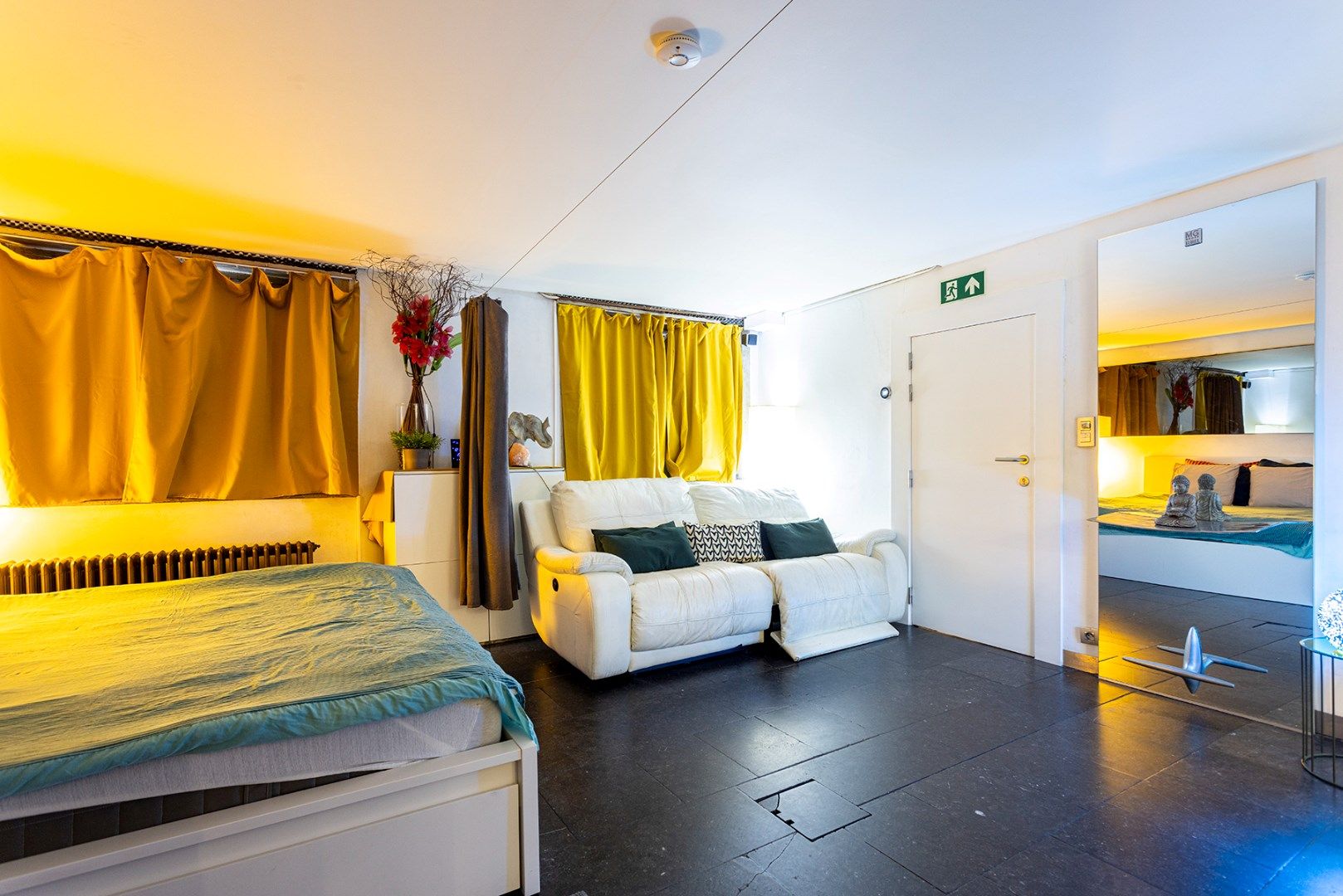 BUITENKANS! Handelspand van 101m² te koop op de Italiëlei foto 9