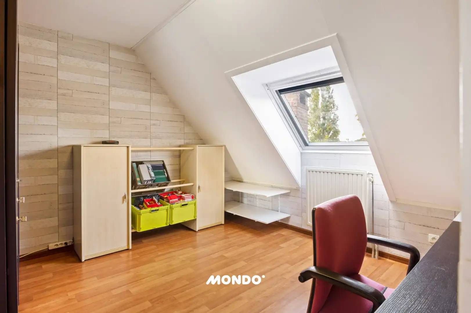 Ruim duplexappartement met 3 slaapkamers, terras en garage foto 14