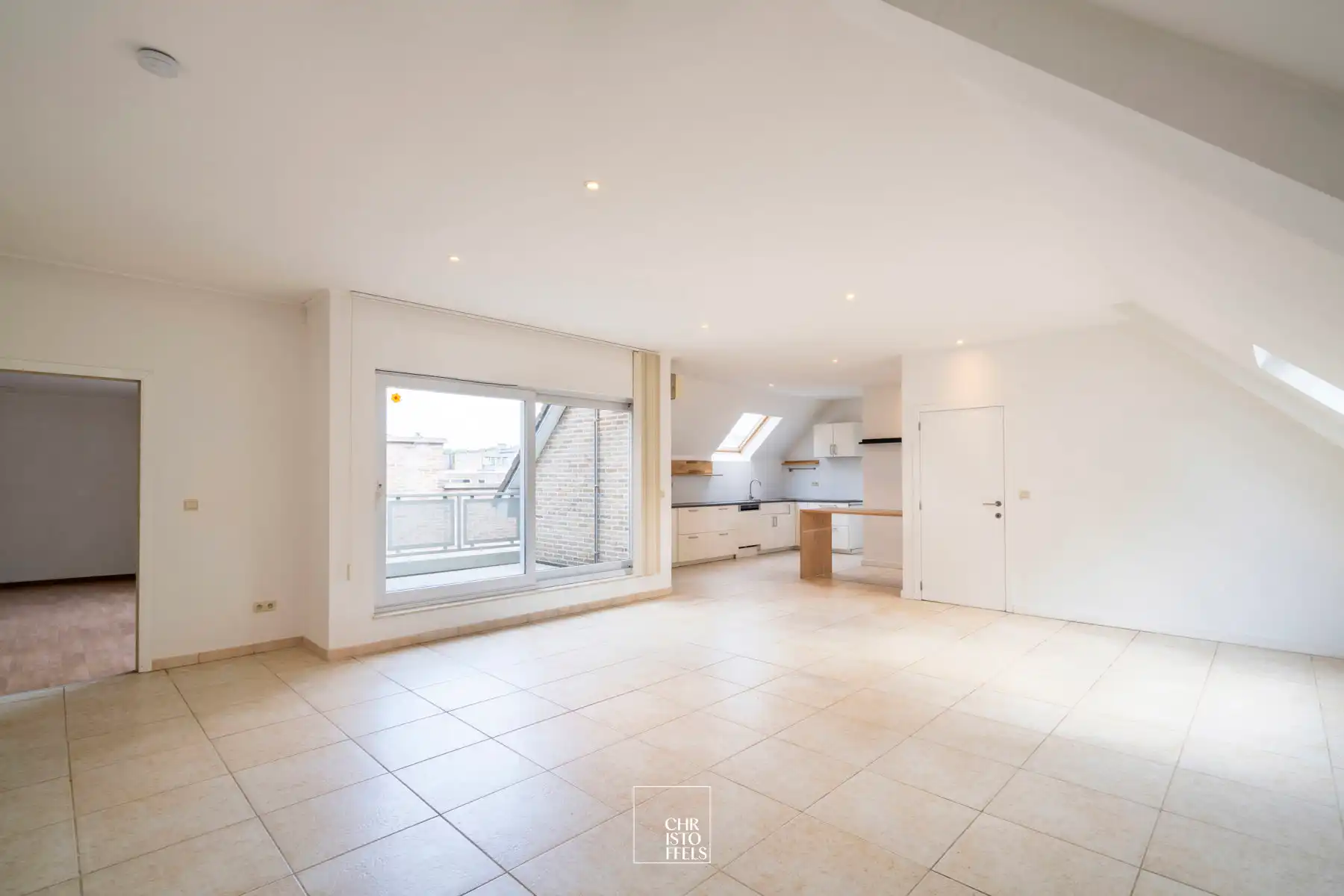 2-slaapkamerappartement (126m²) in het centrum van Zutendaal! foto 3