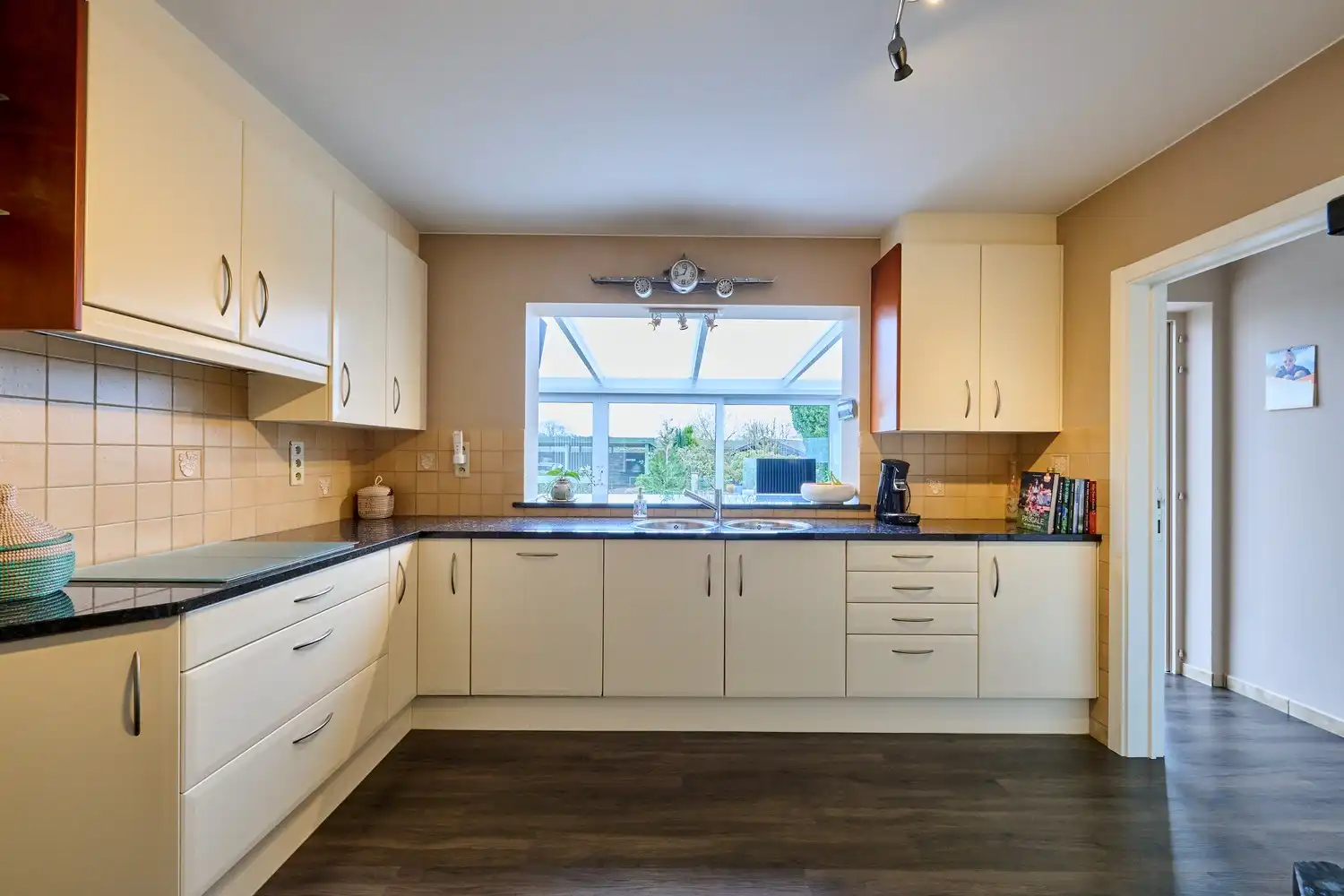 Praktisch ingedeeld keurig onderhouden landhuis - landelijk gelegen foto 6