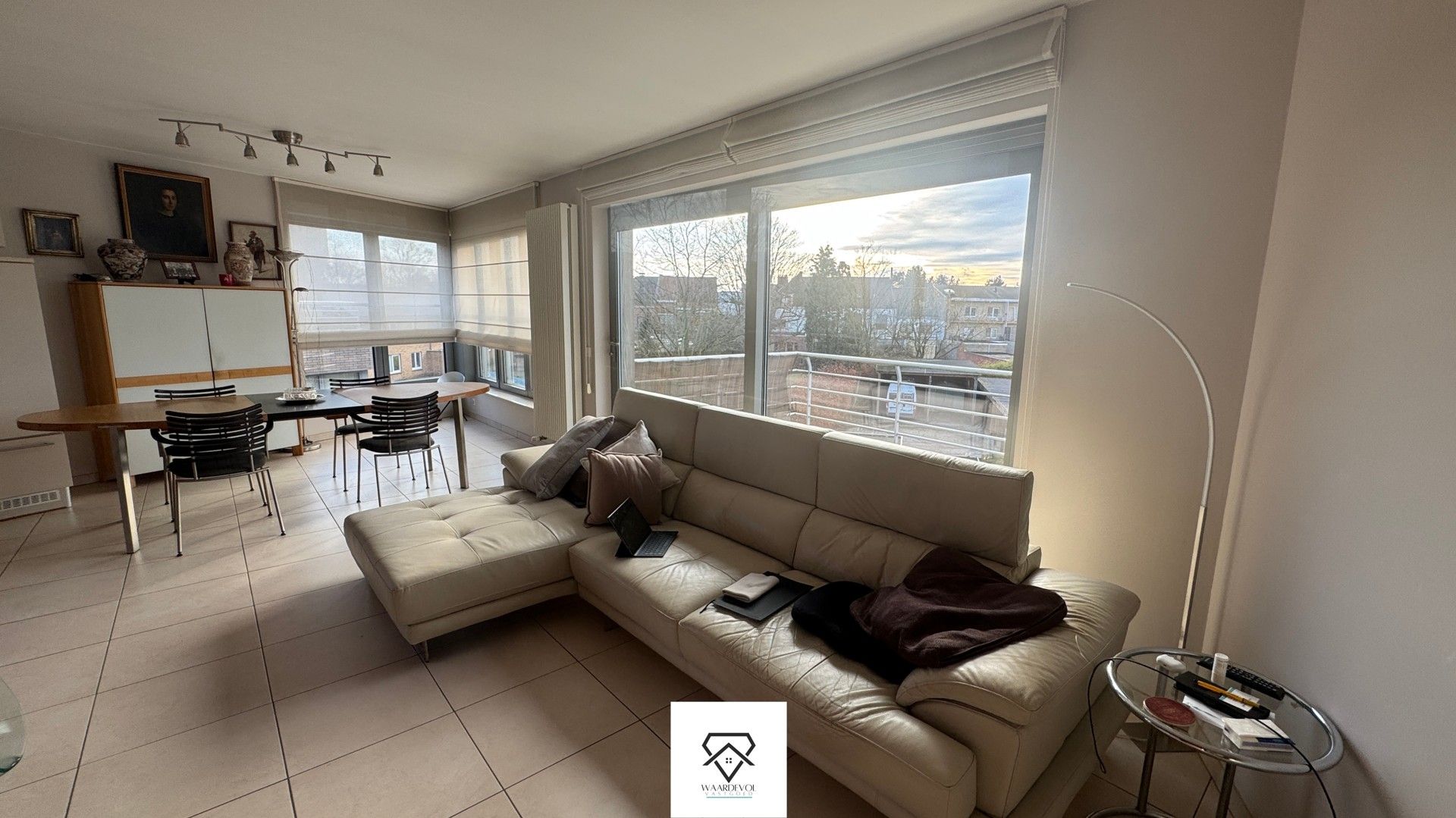 Lichtrijk en rustig appartement te koop met carport foto 4