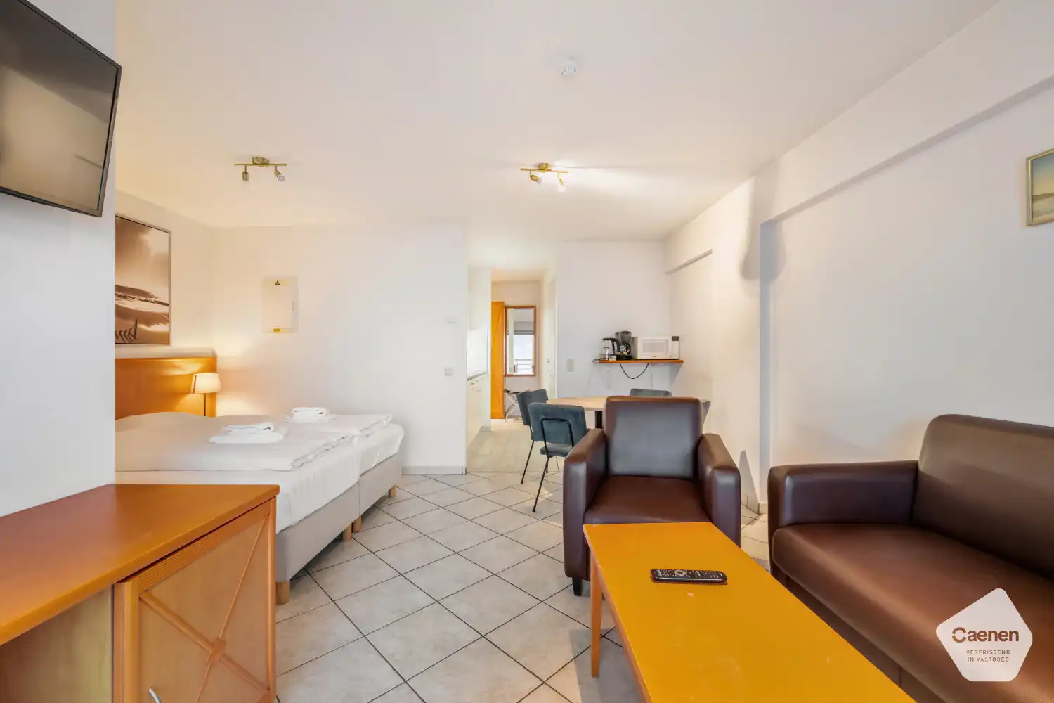 Centraal gelegen één slaapkamer appartement met zicht op zee. foto 5