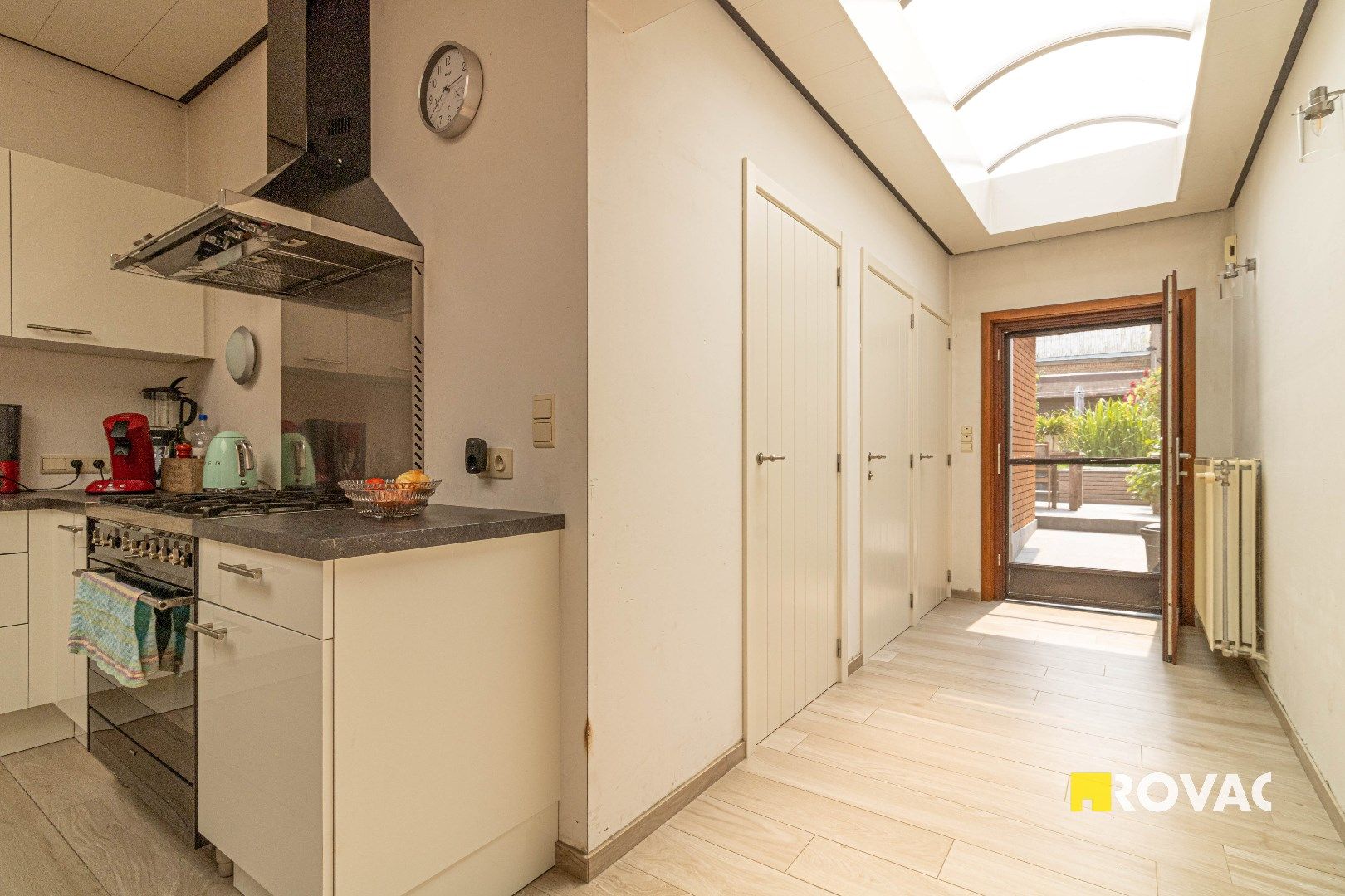Zeer leuke rijwoning met prachtige stadstuin in centrum Izegem foto 17