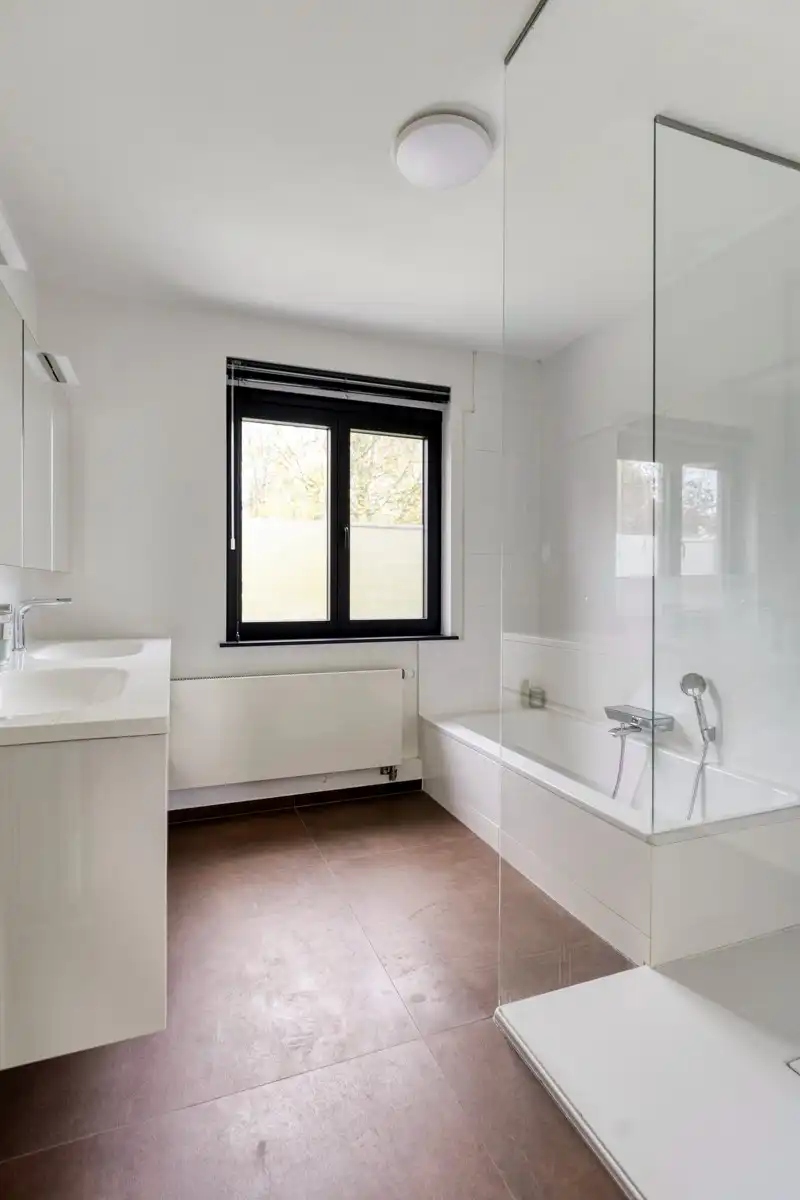 Uitzonderlijke villa met veel privacy en groen foto 13