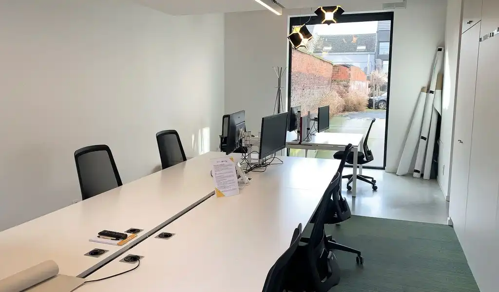 Instapklaar en gemeubeld kantoor te huur nabij Gent-Dampoort foto 10