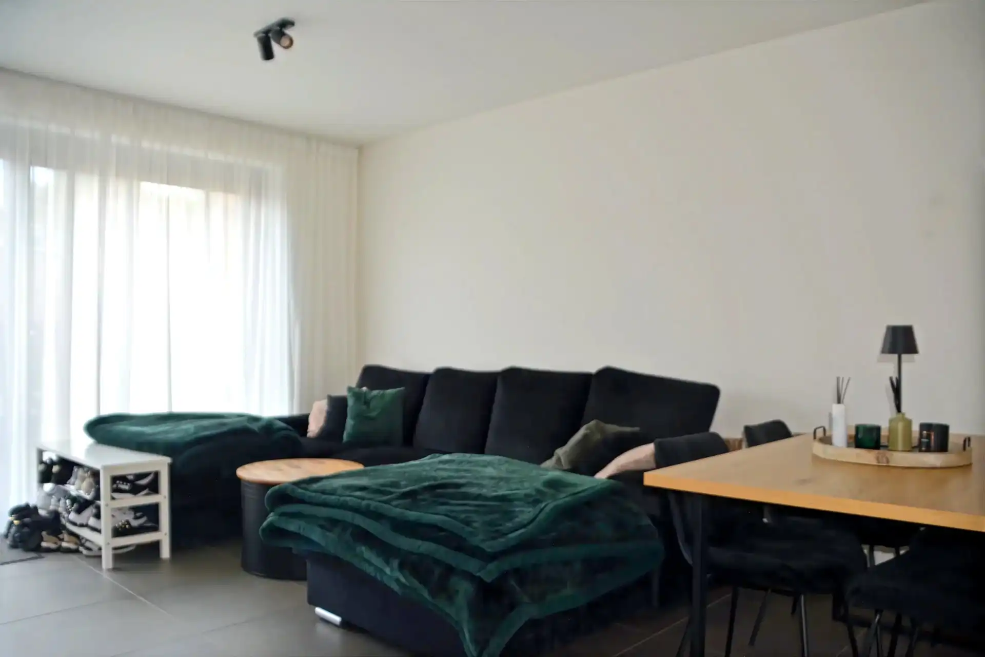 STIJLVOLLE ENERGIEZUINIGE NIEUWBOUWWONING MET 3 SLPK  IN CENTRUM LANAKEN ! foto 8