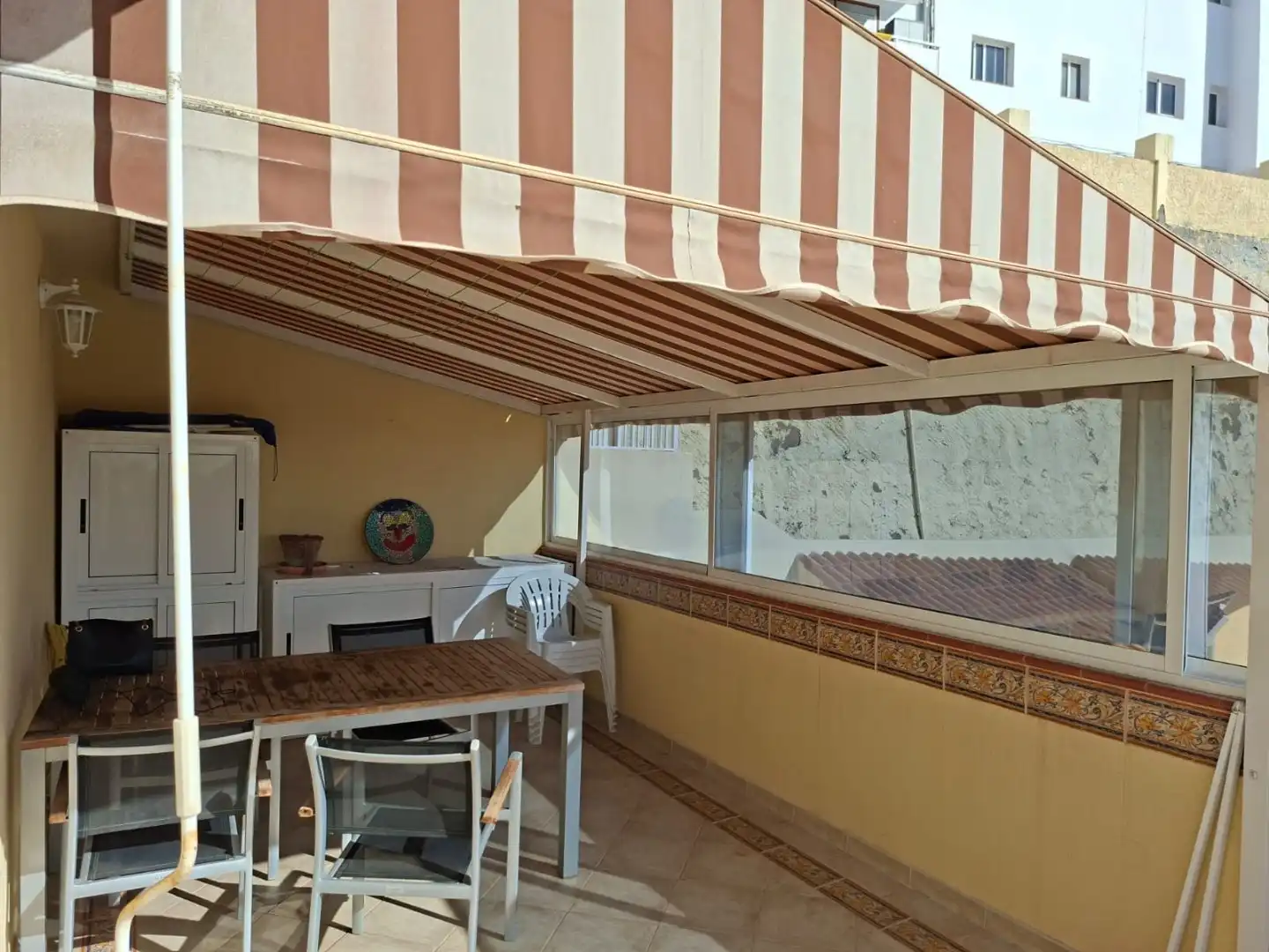 Ruim hoekappartement met drie slaapkamers op topligging foto 12