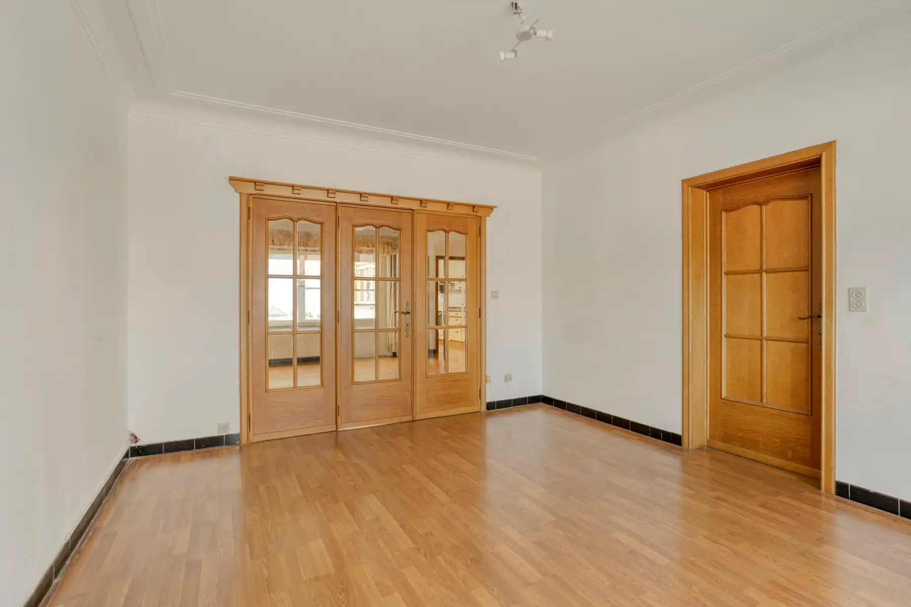 Woning op goede uitvalsbasis te Ninove foto 4
