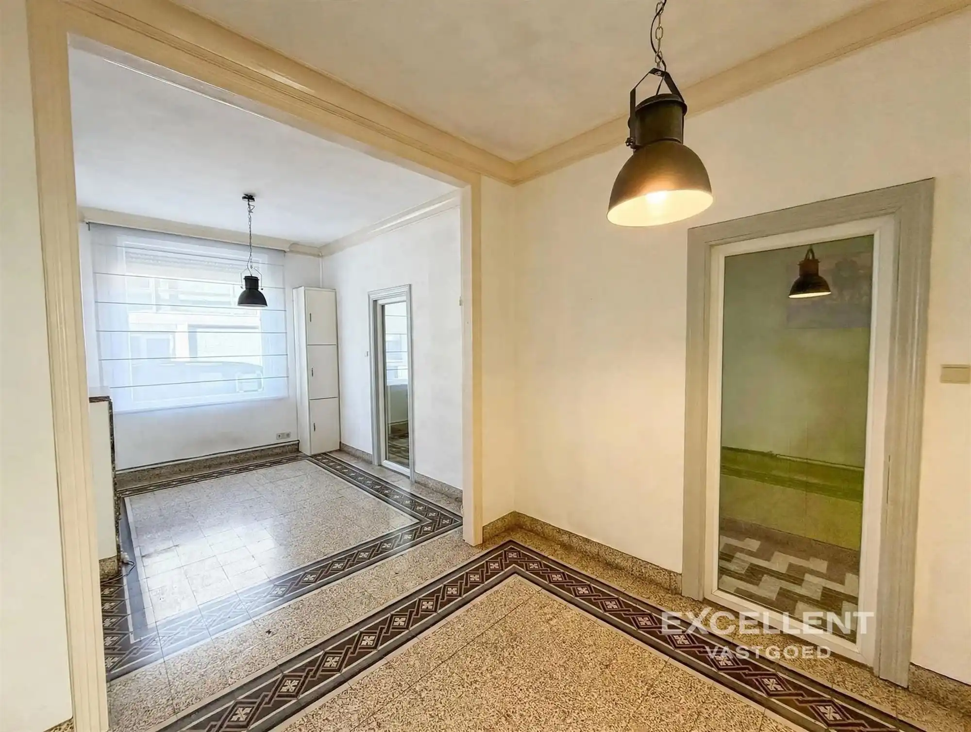 Te renoveren woning met stadstuin en tal van mogelijkheden in Menen foto 2