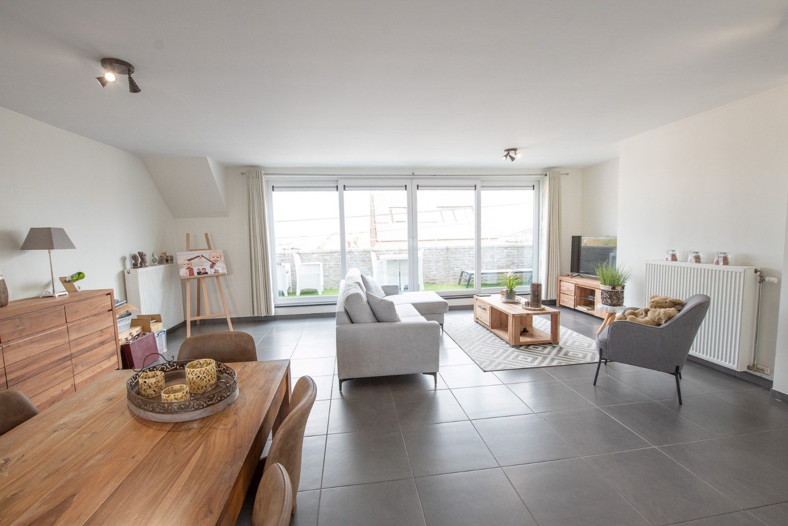 "Stijlvol DUPLEX appartement met garage te Waregem" foto 2