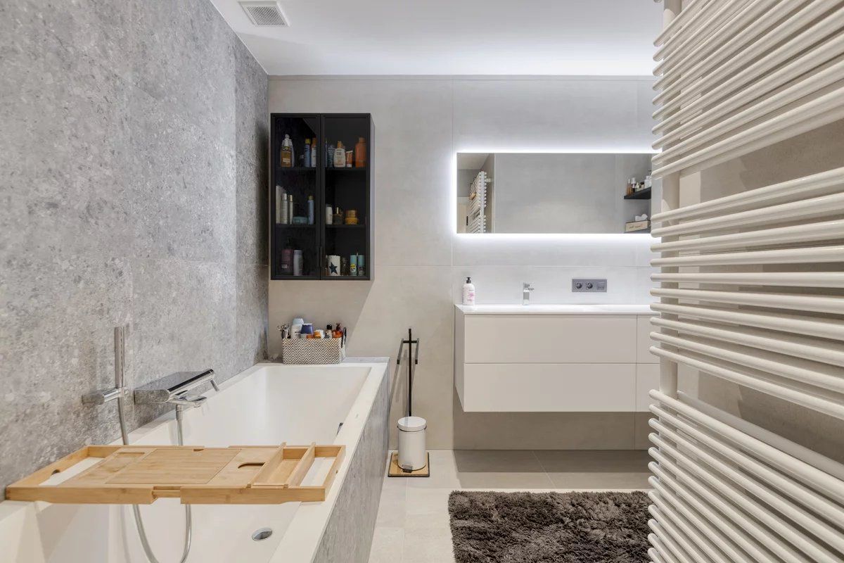 Zeer ruim handelspand met tuin en exclusief triplex  appartement met privé-lift en 2 slaapkamers, garage en staanplaats. foto 24