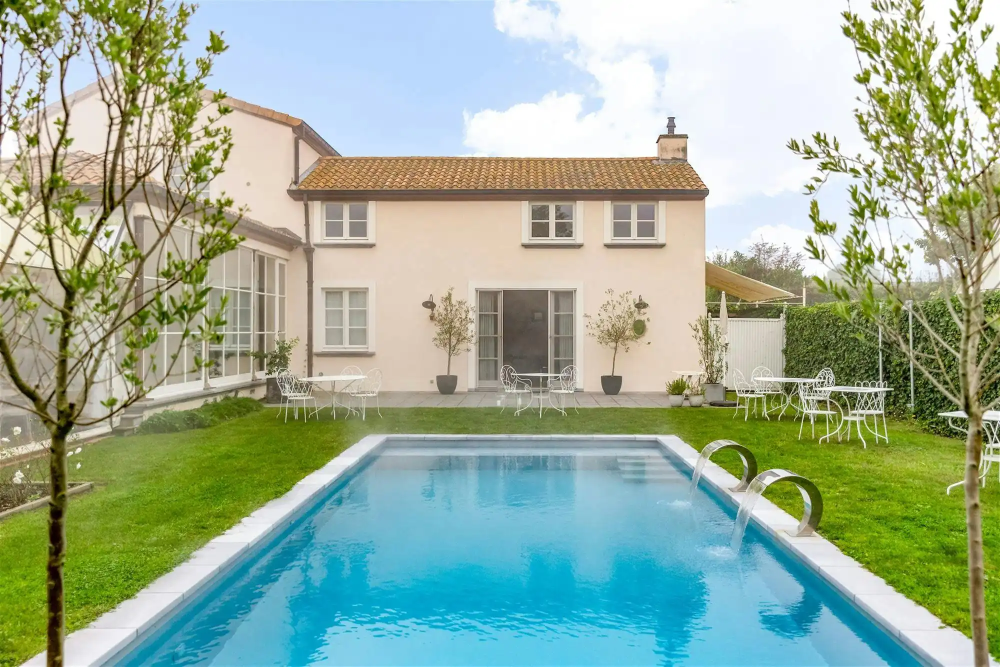 Luxueuze villa met zwembad en handelsruimte te Beverst foto 24