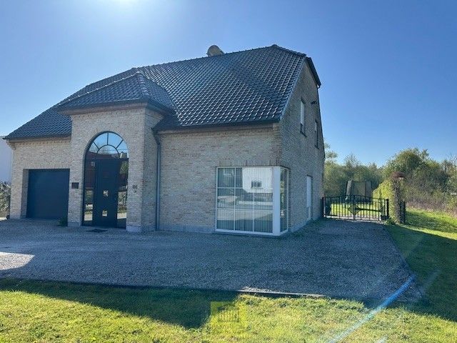Stijlvolle villa met landelijk zicht foto {{pictureIndex}}
