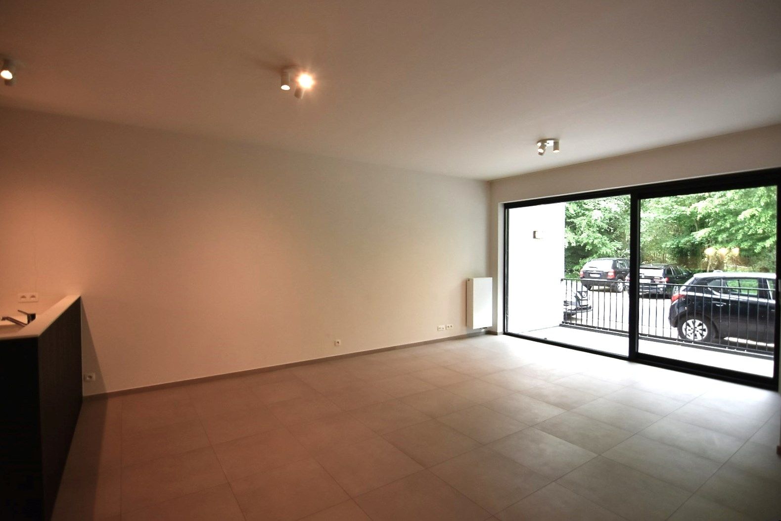 Modern gelijkvloers appartement tegenover park Pastoorsbos Beveren foto 5