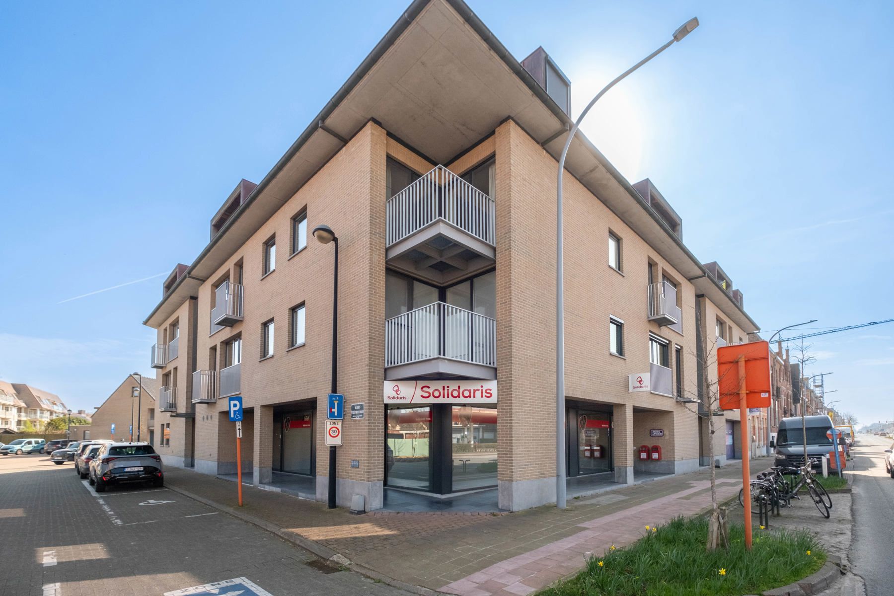 Lichtrijk doorloopappartement te Sint-Andries foto 17