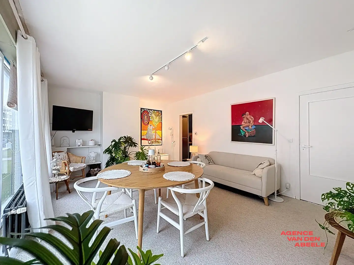 Gelijkvloers appartement in rustige zijstraat nabij de kust foto 8