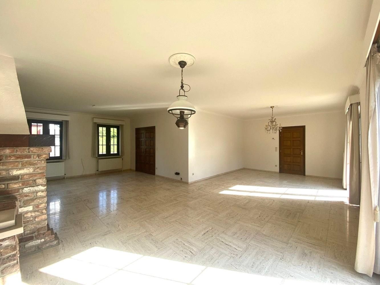 CHARMANTE VILLA  (O.B) MET TUIN foto 3