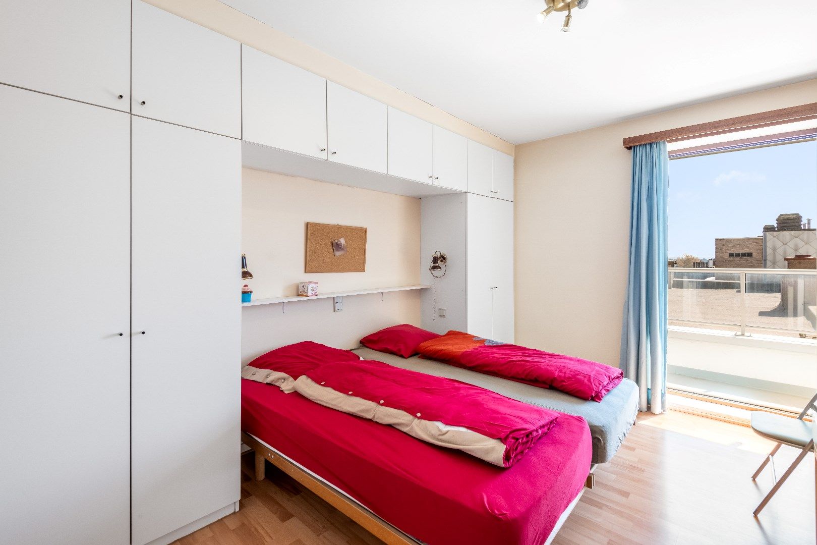 Gemeubeld appartement met frontaal zeezicht gelegen vlakbij het Lichttorenplein. foto 14