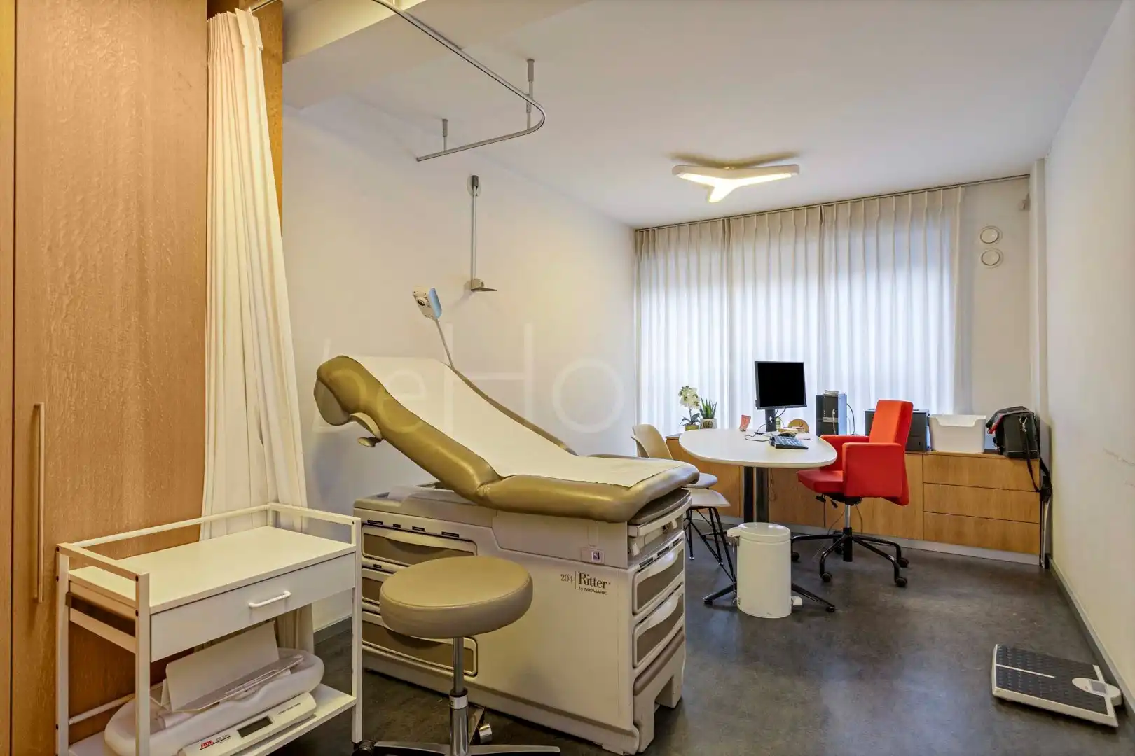 Exclusieve praktijkruimte met drie consultatieruimtes in het centrum van Merchtem foto 8