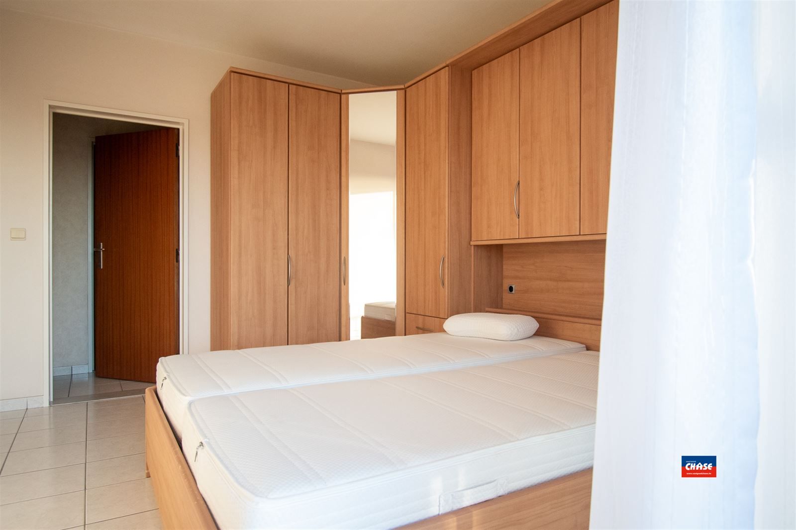 Verzorgd appartement met garagebox in rustige omgeving foto 7