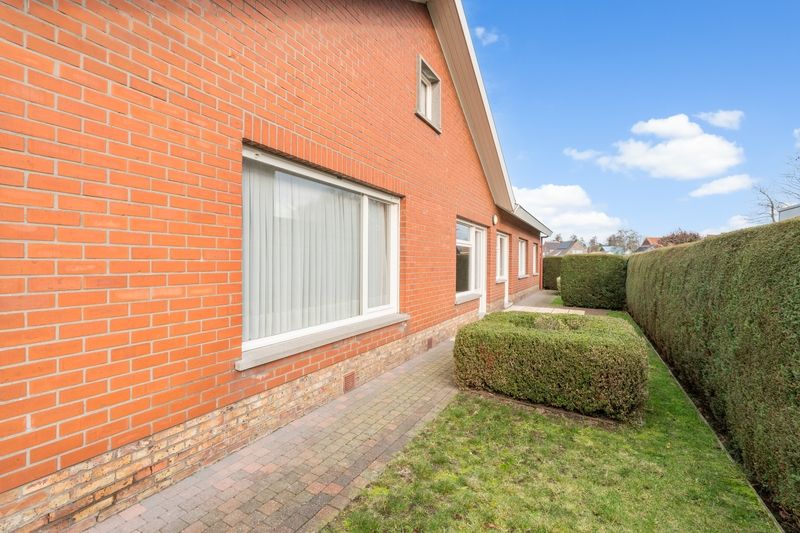 Torhout- Vrijstaande woning met 5 slaapkamers. foto 20