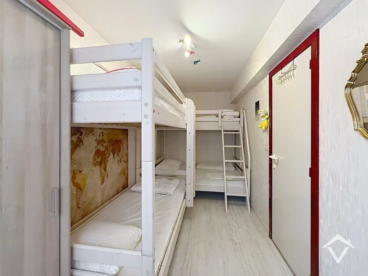 Instapklaar gemeubeld appartement op toplocatie met lateraal zeezicht te Middelkerke foto 14
