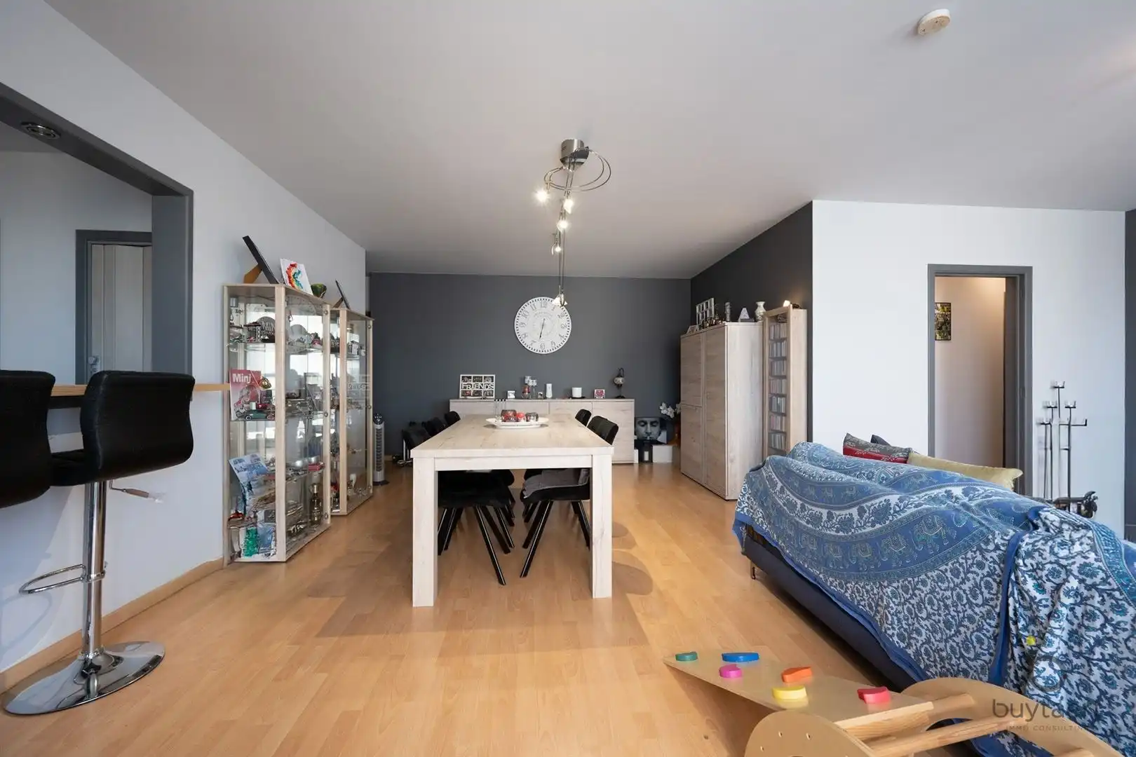 RUIM LICHTRIJK HOEKAPPARTEMENT MET GEZELLIG ZONNETERRAS EN ONDERGRONDSE AUTOSTAANPLAATS! foto 5