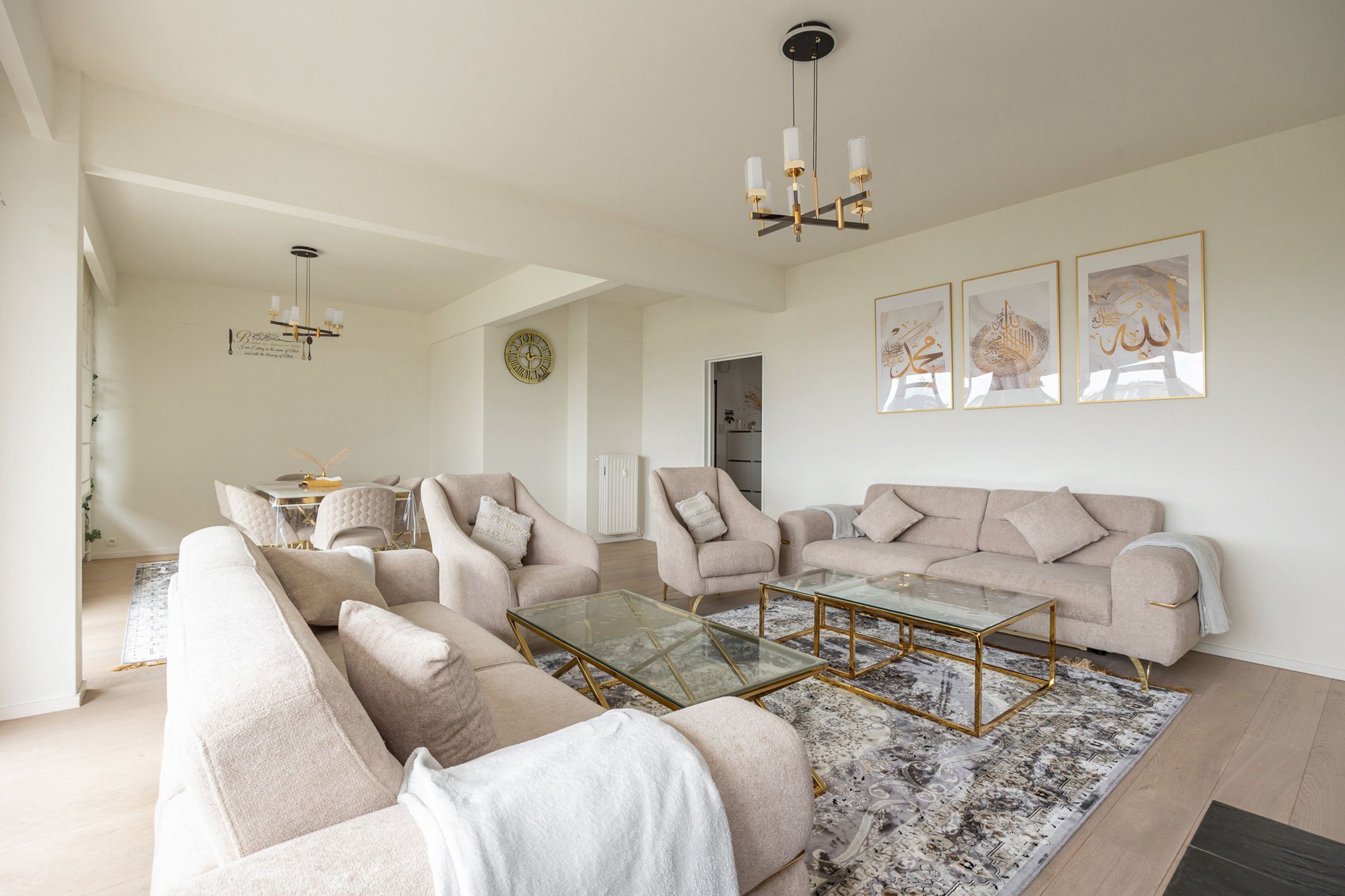 Lichtrijk Hoekappartement met 4 slpks , instapklaar foto 5