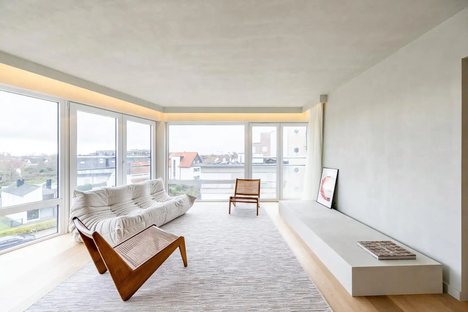 Stijlvol gerenoveerd appartement met zijdelings zeezicht te Koksijde! foto 4