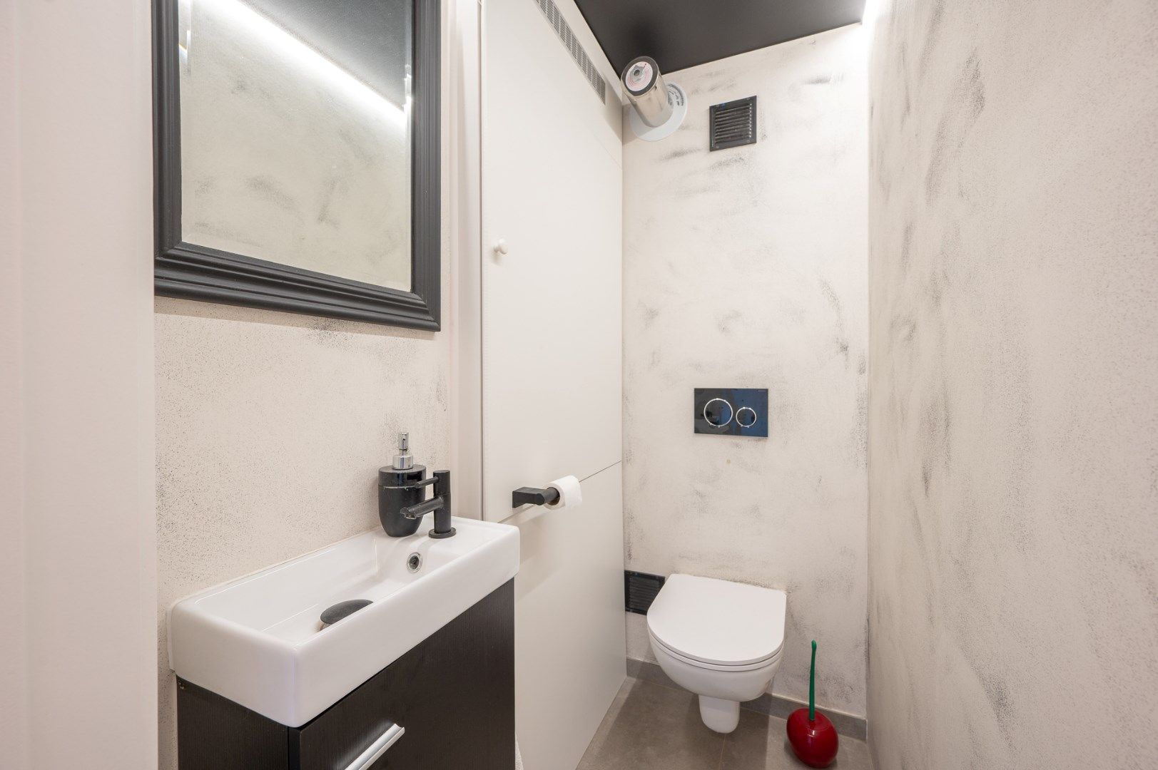 Instapklaar appartement met 2 slaapkamers en zonneterras foto 16