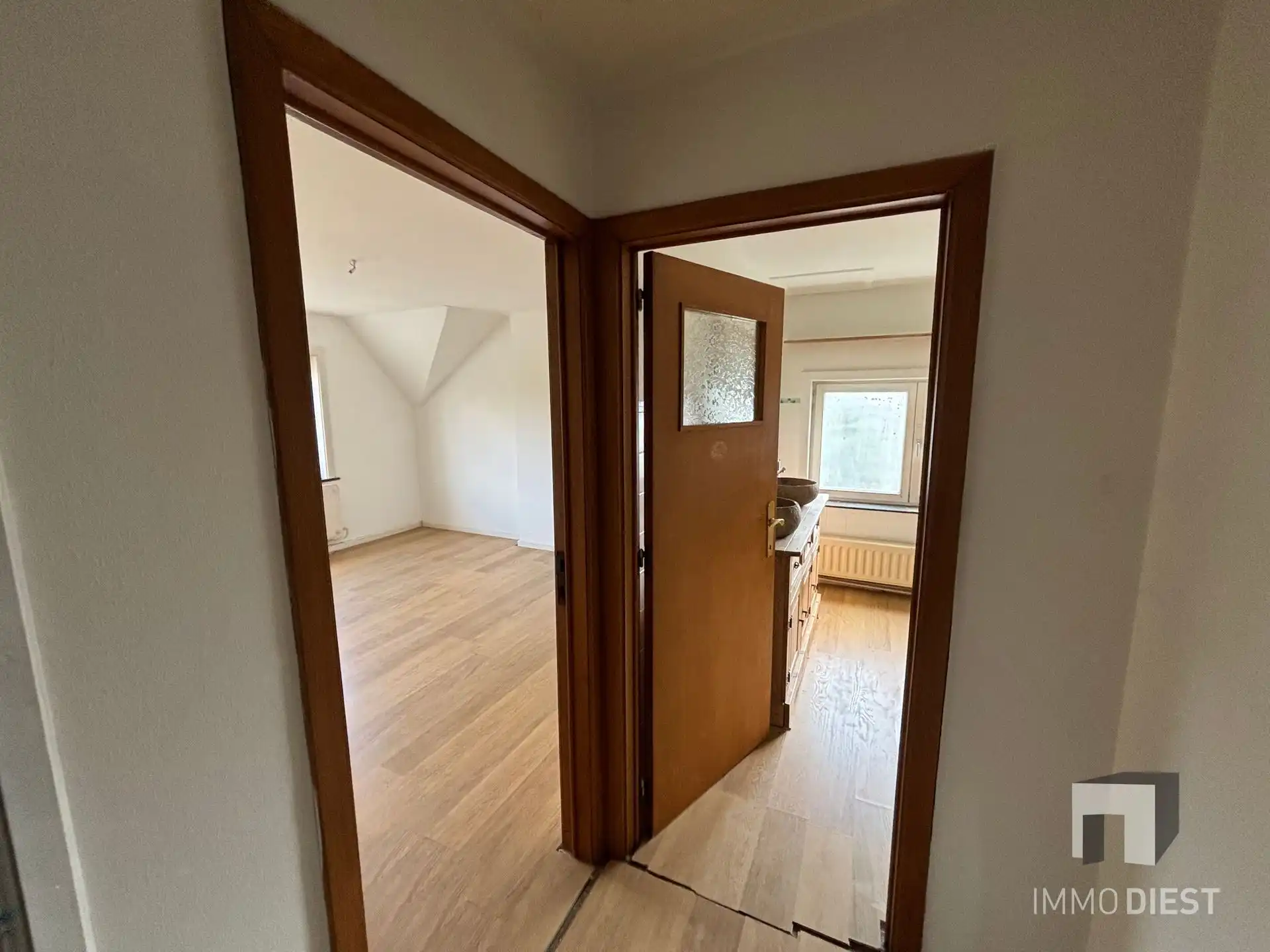 Ruime betaalbare woning met veranda en bijgebouw foto 38