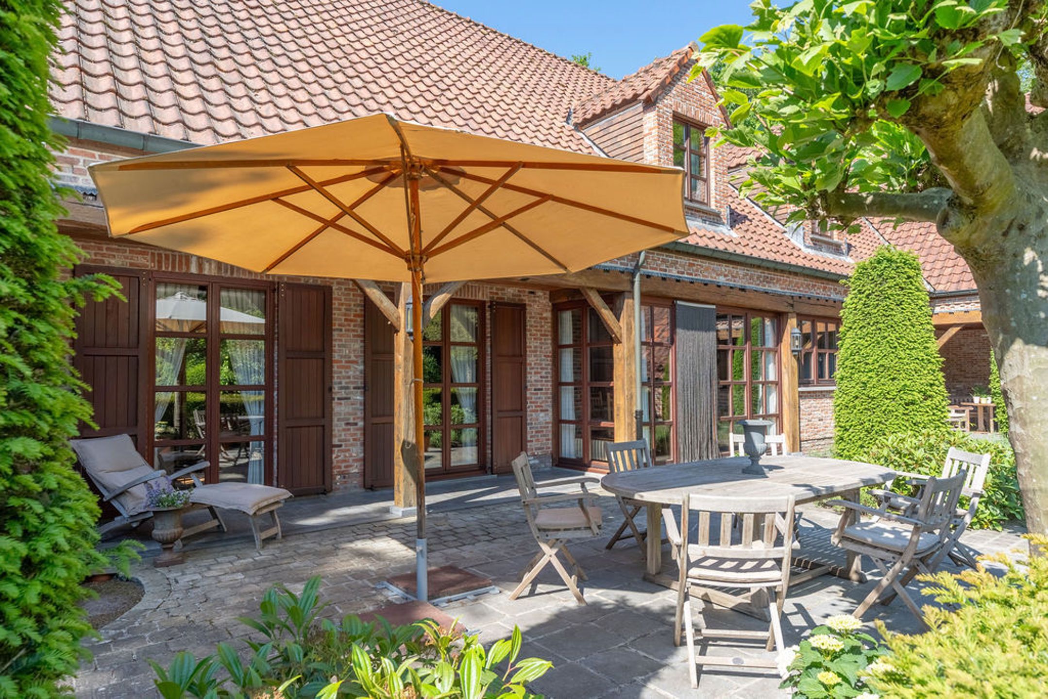 Ruime villa met 6 slpk op 2.295 m² grond met veel privacy foto 62