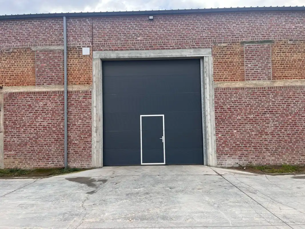 Magazijn van 268 m² groot te Roborst, Zwalm foto 2