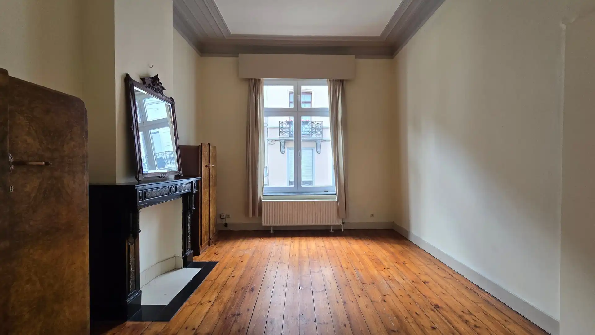 Prachtig neoclassicistisch appartement met stadstuin te huur in Elsene foto 6