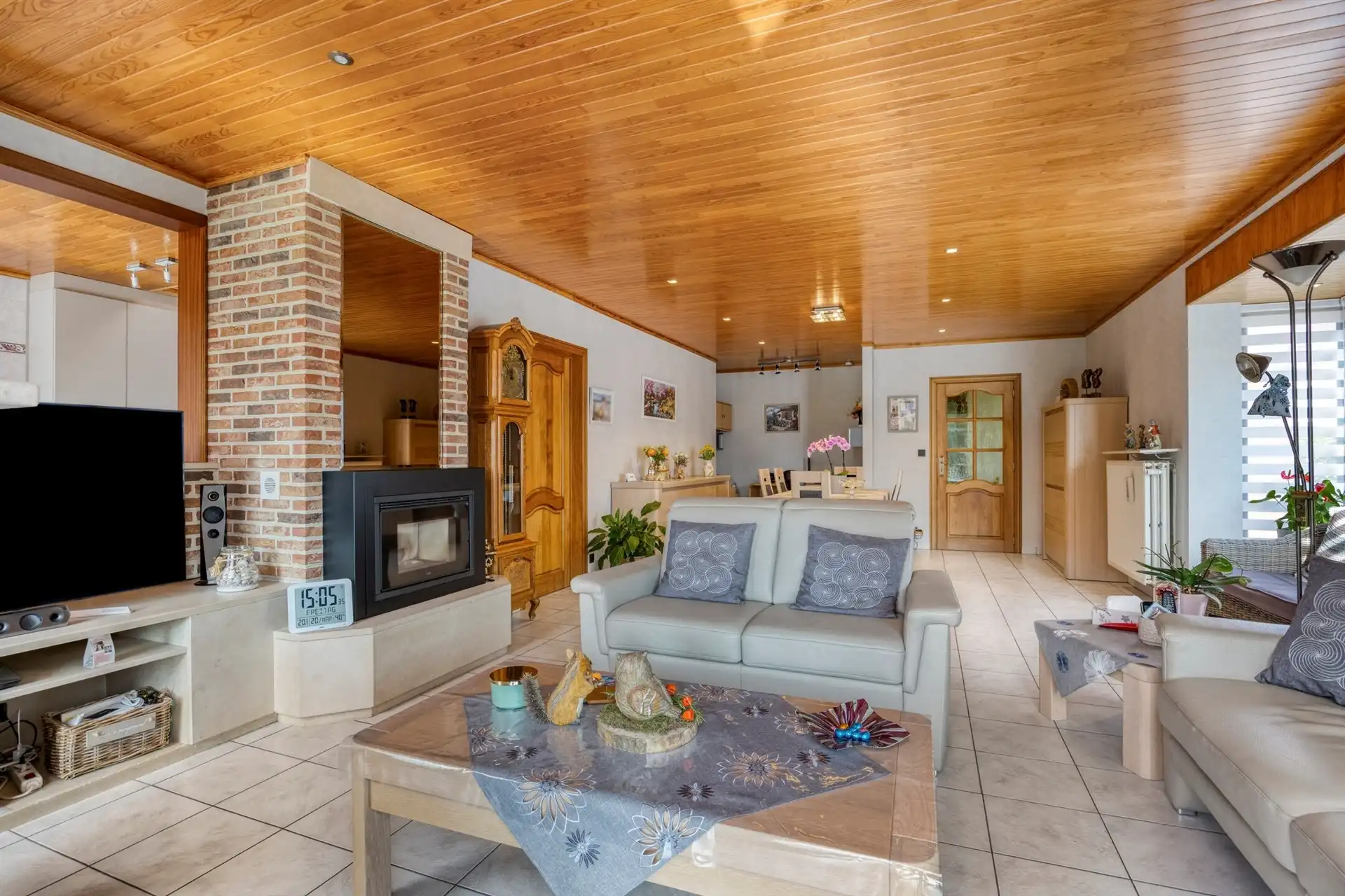 Zeer nette bungalow woning foto 7