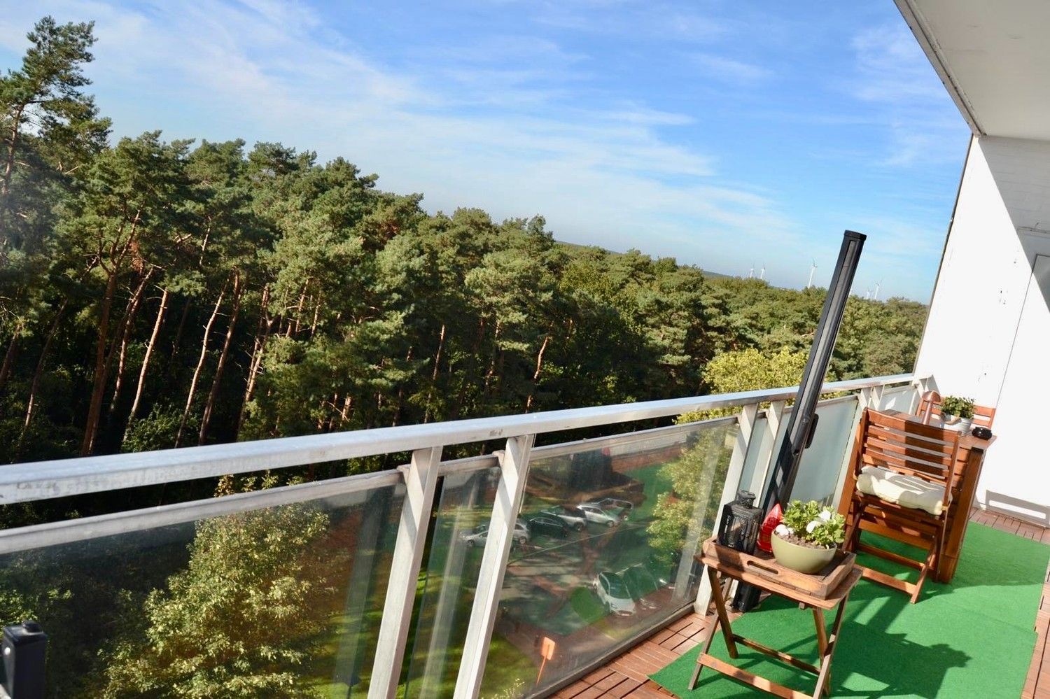 Genk, Zonneweeldelaan 21/25. Instapklaar, ruim appartement (100 m2) met 3 slaapkamers, ruim terras en kelderberging. foto 15