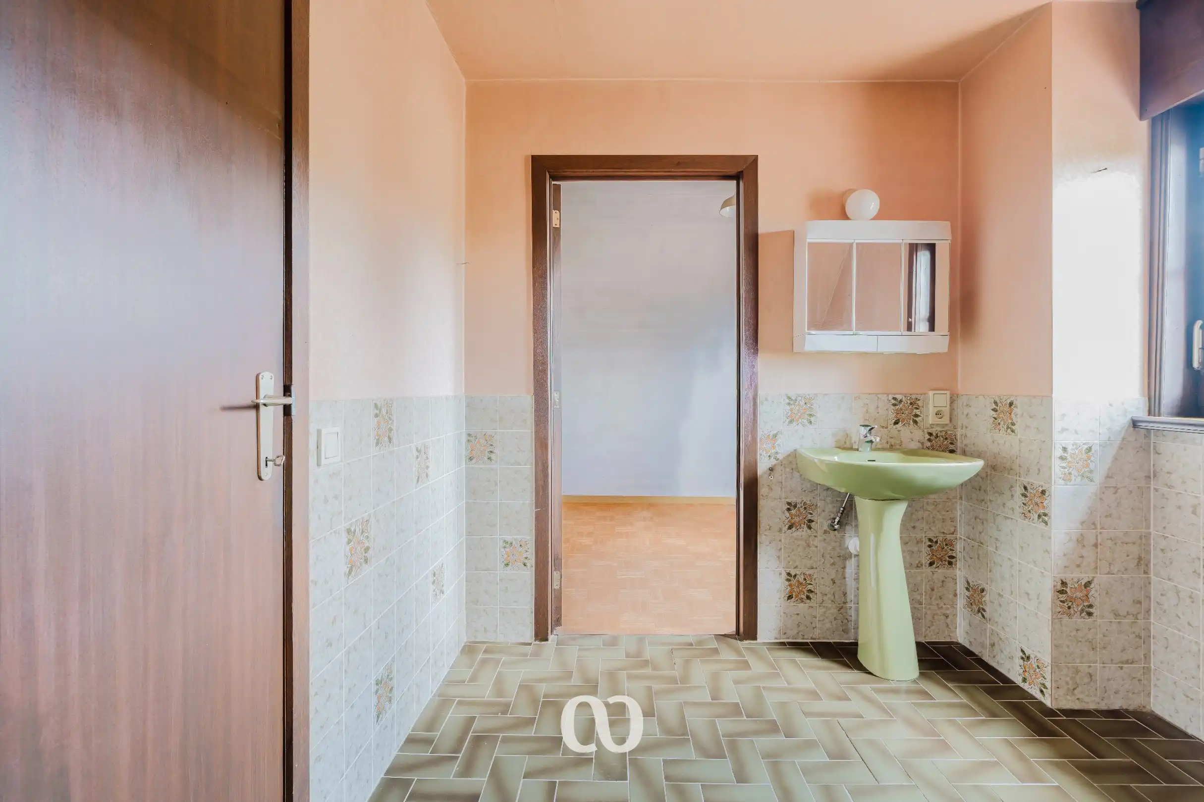 Prachtig gelegen gezinswoning met tuin en uitzicht in het centrum van Etikhove foto 9