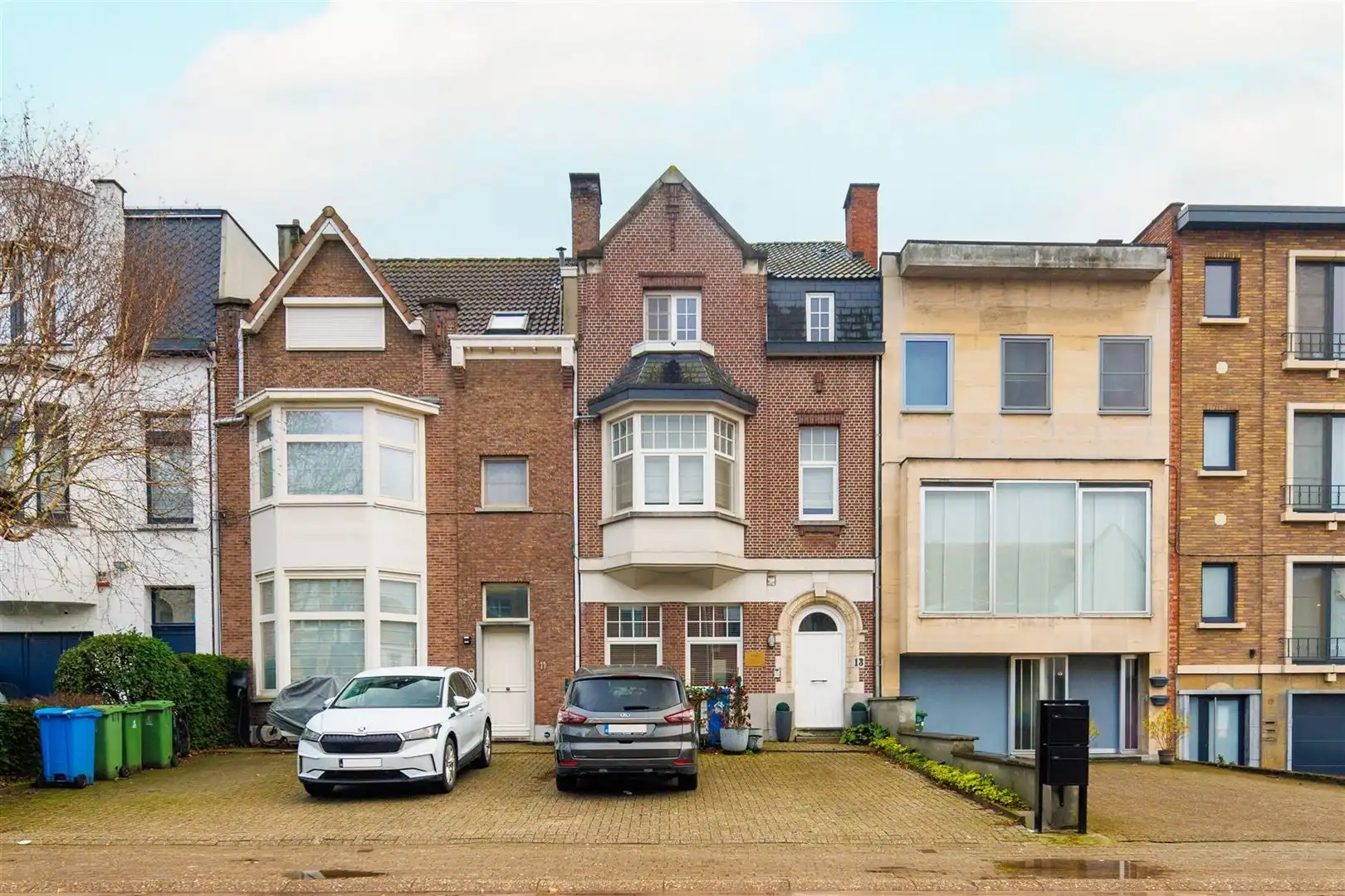 Opbrengsteigendom met praktijk en duplex appartement foto 31
