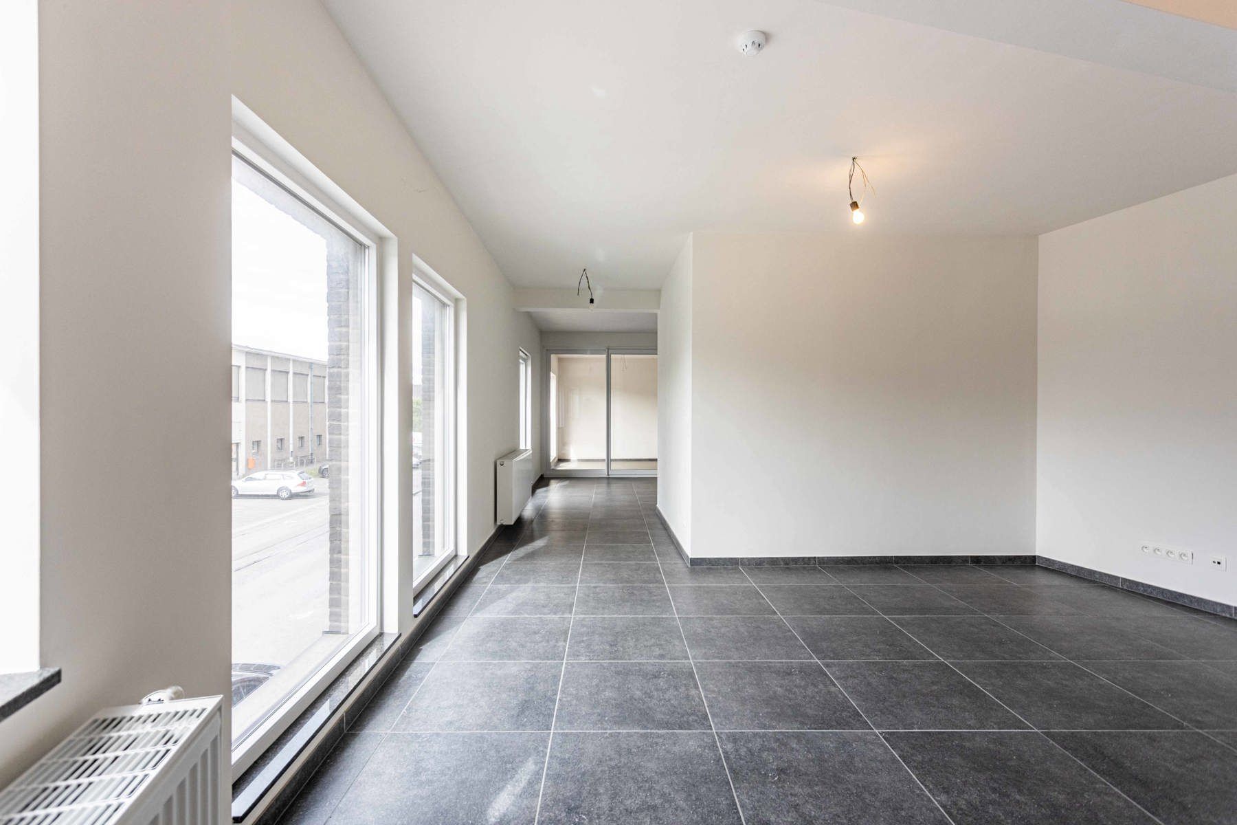 Erg ruim appartement met groot terras! foto 10
